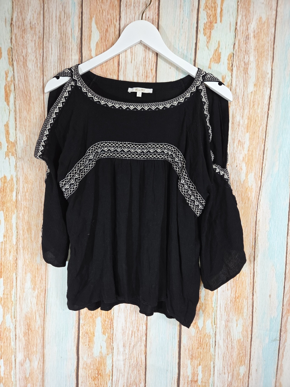 Miss Me Black Cold-Shoulder Embroidered Blouse. Size L